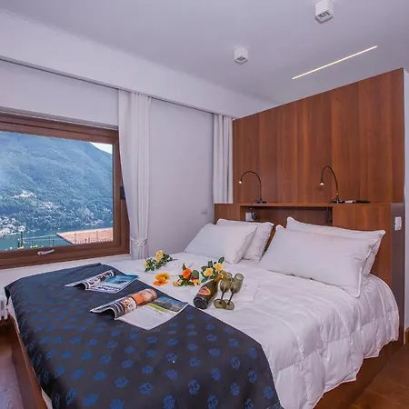 Sleeps 10 Pool Air Con Villa *