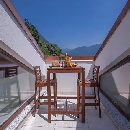 Villa Sleeps 10 Pool Air Con *